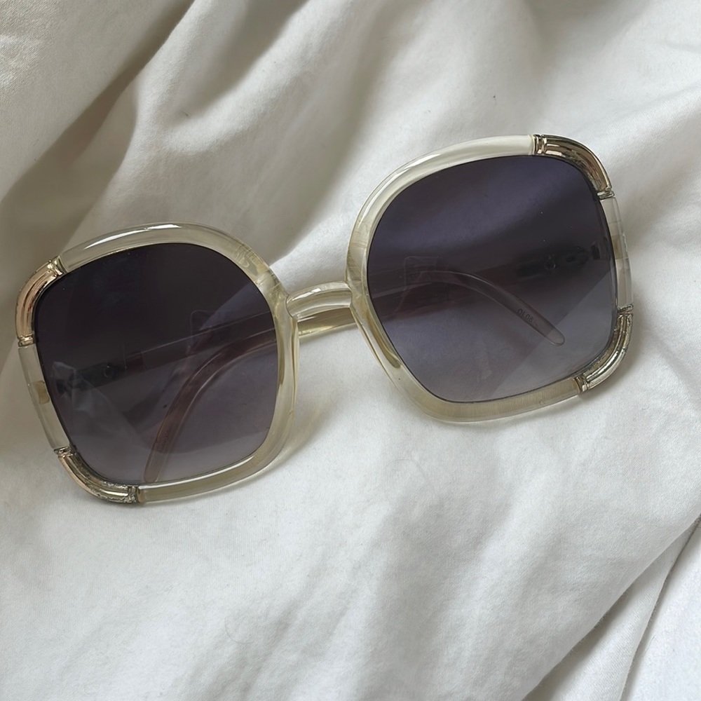 Oversized clear frame sunglasses